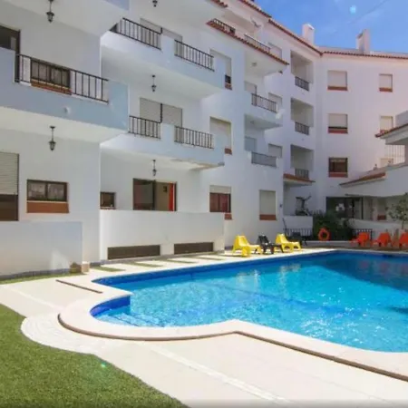 Apartment 3 Min Walking To Peneco , + Pool + Wifi *