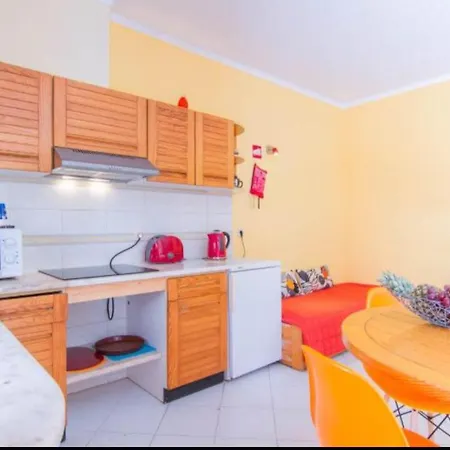 3 Min Walking To Peneco Apartment *