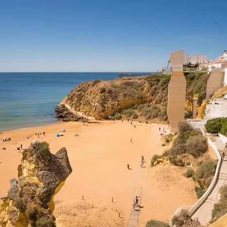 3 Min Walking To Peneco Apartment *